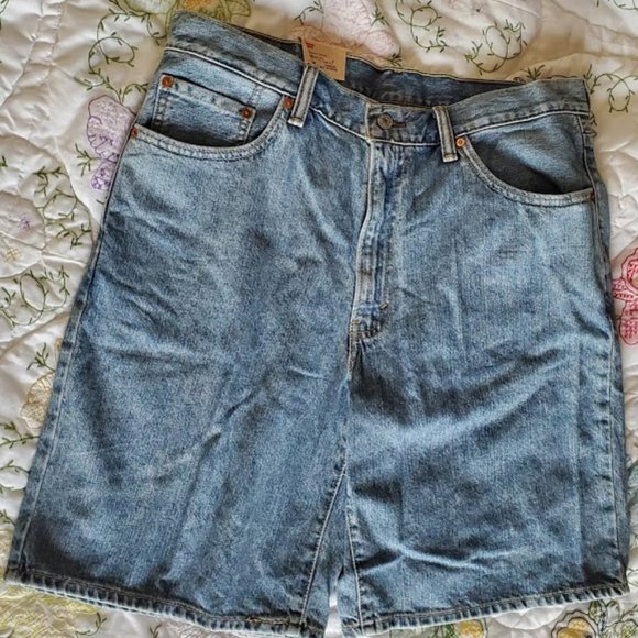Levi's  550 Denim Relaxed Fit Shorts - Picture 1 of 2
